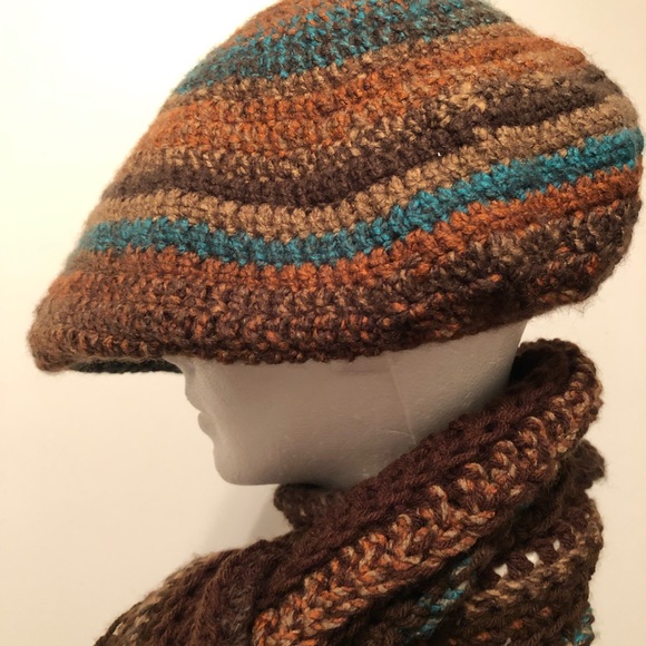 Handmade unisex crochet hat/scarf set. - Picture 4 of 8
